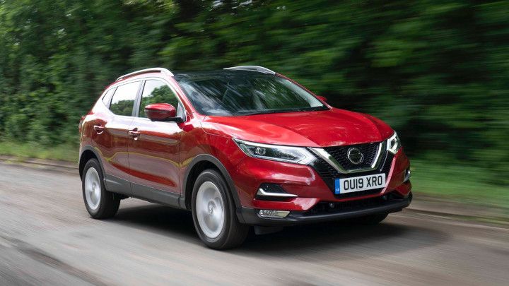 Nissan QASHQAI Red nissan-qashqai-red