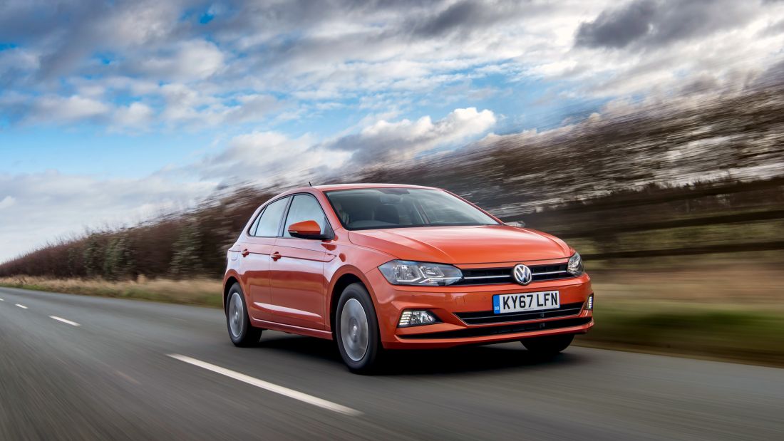 vw-golf-vs-vw-polo-red