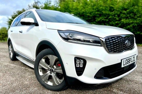  kia-sorento-white