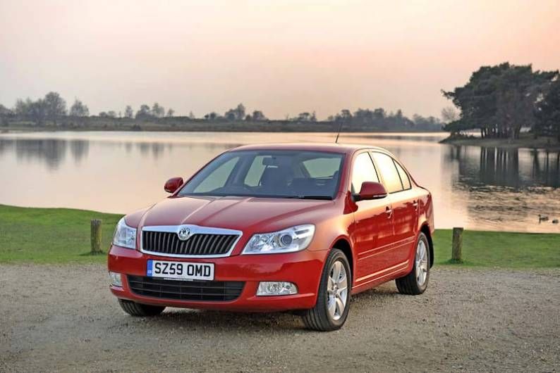 skoda-octavia-red