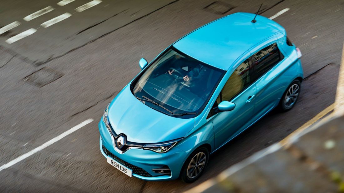 renault-zoe-light-blue