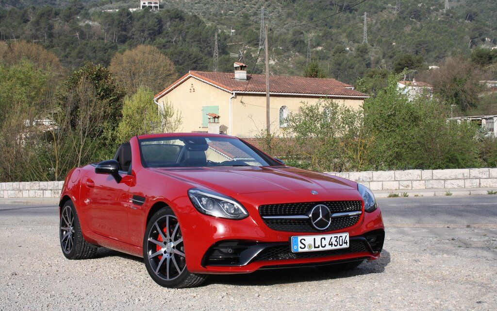 mercedes-slc-red