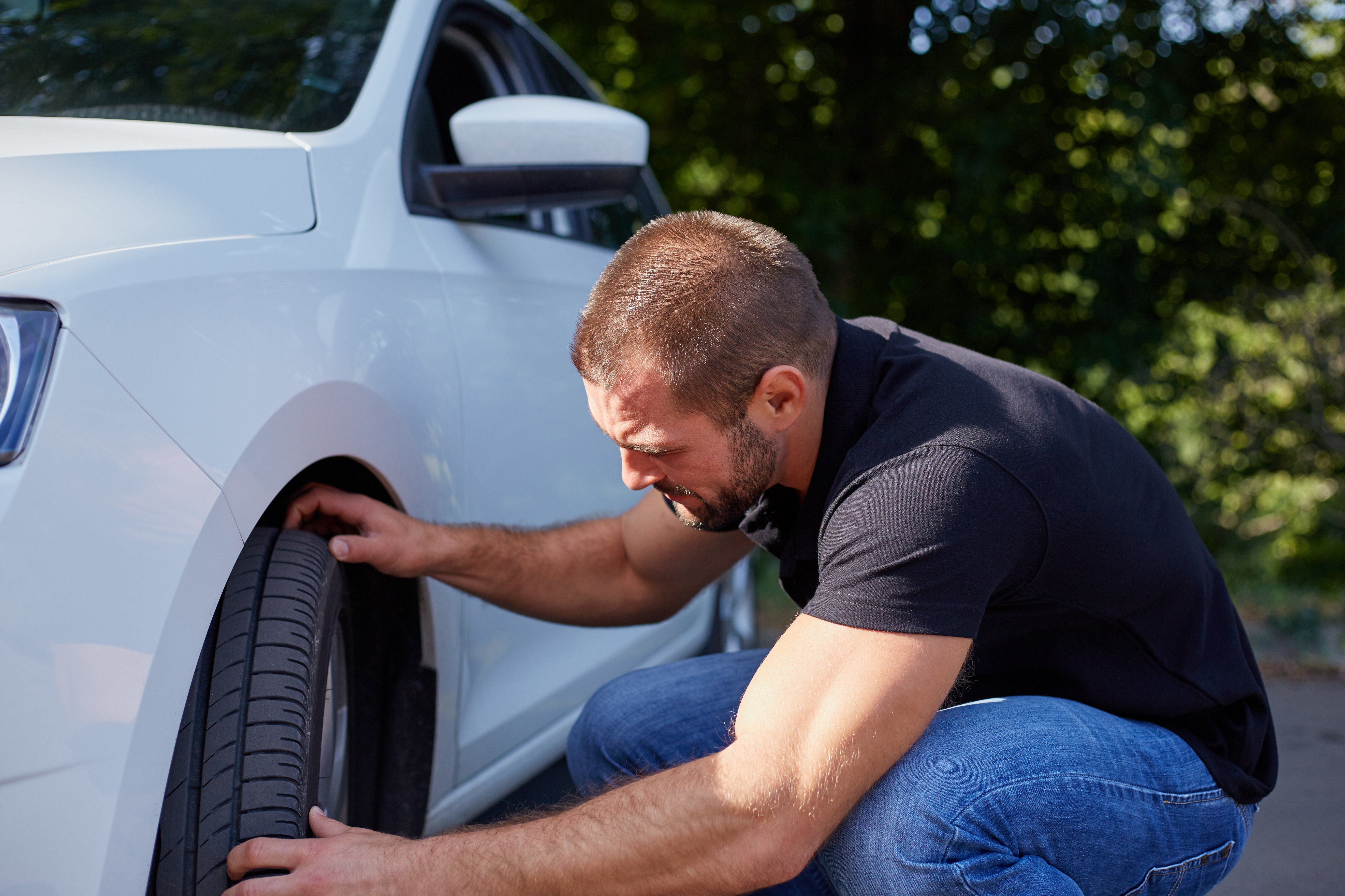 how to check car tyre health uk